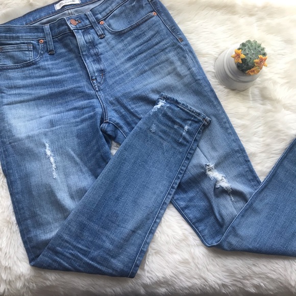 Highrise Skinny Destructed Hem 